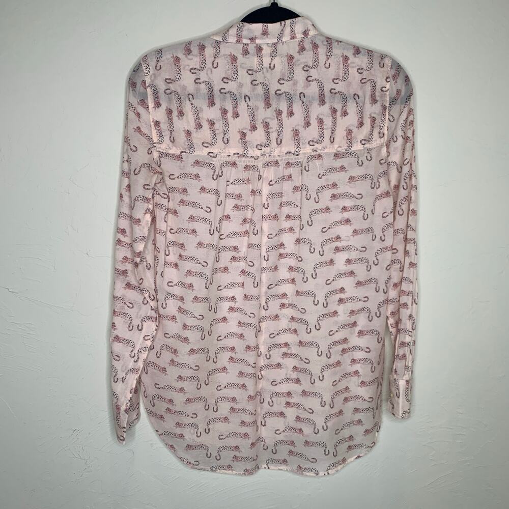 LOFT Light Pink Cotton Button Up Blouse Sz XS Cheetah Leopard Print - Picture 6 of 8